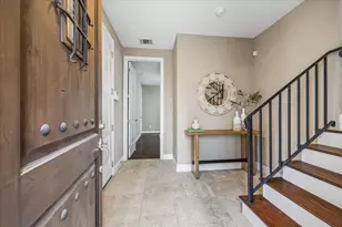 1031 W 21st St, Houston, TX 77008 - Photo 3