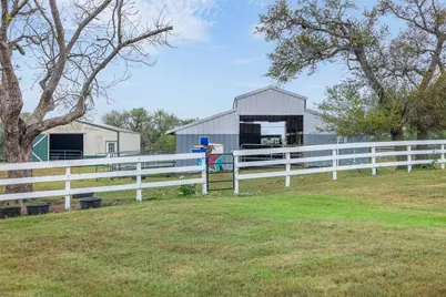 1089 Club Lane, Columbus, TX 78934 - Photo 33