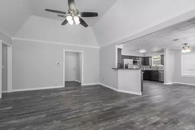 7102 Foxwood Forest Court, Humble, TX 77338 - Photo 5