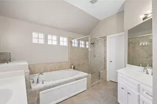 11603 Main Spruce Dr, Houston, TX 77025 - Photo 9