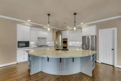 7 Birchwood Park Place, The Woodlands, TX 77382 - Photo 15