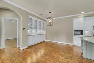 7 Birchwood Park Pl, The Woodlands, TX 77382 - Photo 13