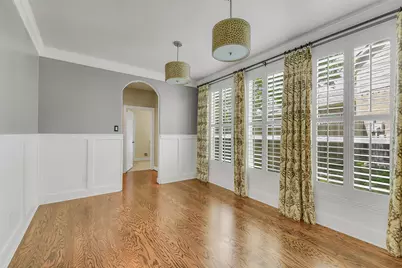 7 Birchwood Park Place, The Woodlands, TX 77382 - Photo 5