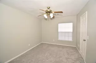 9007 Woodleigh Dr, Houston, TX 77083 - Photo 9