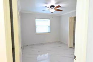 2206 Barrington Pl Dr, Sugar Land, TX 77478 - Photo 11
