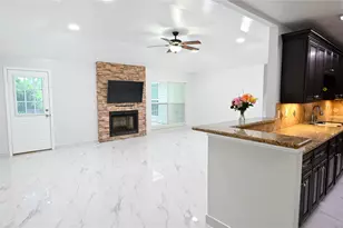 2206 Barrington Pl Dr, Sugar Land, TX 77478 - Photo 5