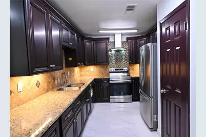 2206 Barrington Place Drive, Sugar Land, TX 77478 - Photo 7
