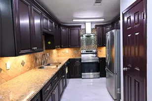 2206 Barrington Pl Dr, Sugar Land, TX 77478 - Photo 7