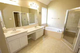 5107 Field Briar Ln, Sugar Land, TX 77479 - Photo 13