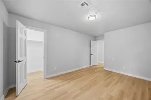 12006 Ashcroft Dr, Houston, TX 77035 - Photo 17