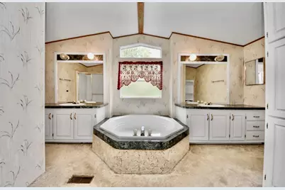 13891 Creighton Rd, Conroe, TX 77302 - Photo 23