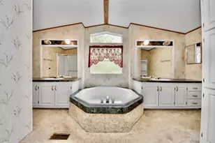 13891 Creighton Rd, Conroe, TX 77302 - Photo 23