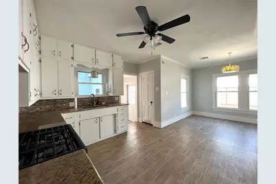 801 Avenue F, El Campo, TX 77437 - Photo 7