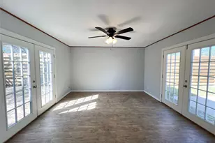 801 Ave F, El Campo, TX 77437 - Photo 15