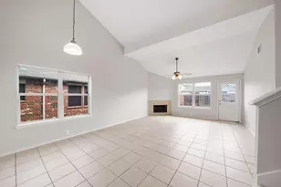 2114 Forest Ranch Dr, Houston, TX 77049 - Photo 3