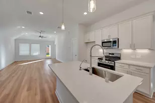 10337 Navarro Path, Montgomery, TX 77316 - Photo 19