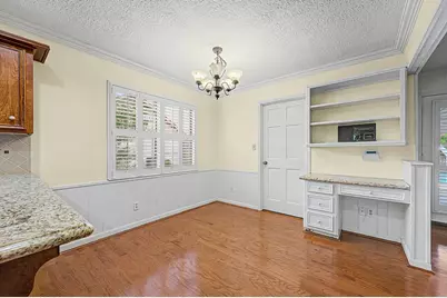 2610 Shadowdale Drive, Houston, TX 77043 - Photo 13