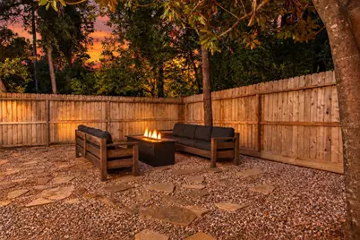 5 Thornhedge Court, The Woodlands, TX 77381 - Photo 7