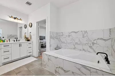 2015 Lou Ellen Lane #F, Houston, TX 77018 - Photo 45