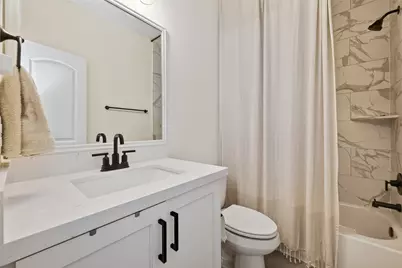 2015 Lou Ellen Lane #F, Houston, TX 77018 - Photo 33