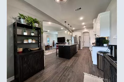 319 Yorktown Avenue, Clute, TX 77531 - Photo 13