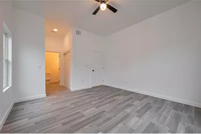 9005 Hilda Street, Houston, TX 77033 - Photo 13