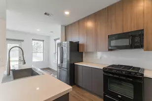 102 E Lasting Spring Cir, Spring, TX 77389 - Photo 11