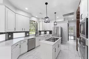 3319 Vista Lake Dr, Sugar Land, TX 77478 - Photo 5