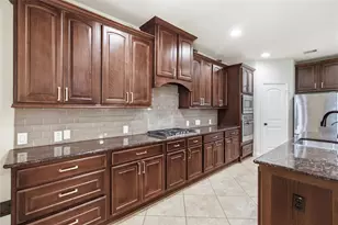 2405 Barton Shores Dr, Pearland, TX 77584 - Photo 13