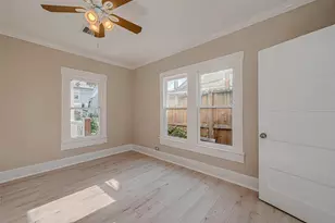 1110 E 24th St, Houston, TX 77009 - Photo 7