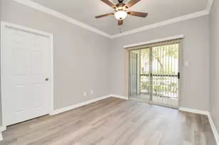 2222 Maroneal St, Houston, TX 77030 - Photo 5