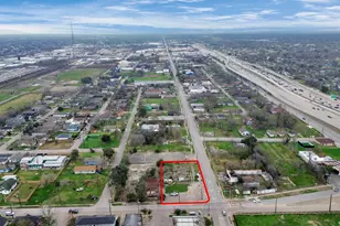 2401 Jensen Dr, Houston, TX 77026 - Photo 1