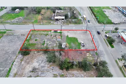 2401 Jensen Drive, Houston, TX 77026 - Photo 13