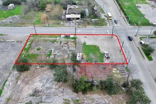 2401 Jensen Dr, Houston, TX 77026 - Photo 13