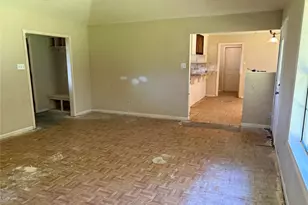 8874 Spring Woods Dr, Montgomery, TX 77316 - Photo 9