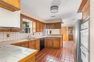 2210 Laurel Hill Dr, Kingwood, TX 77339 - Photo 11