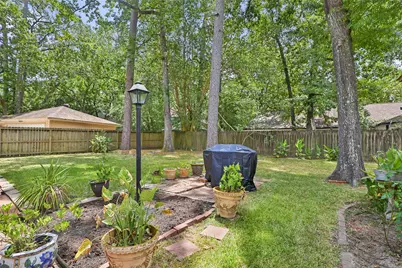 2210 Laurel Hill Drive, Kingwood, TX 77339 - Photo 37