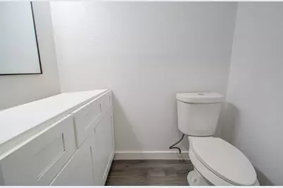 417 Brook Hollow Drive, Conroe, TX 77385 - Photo 11