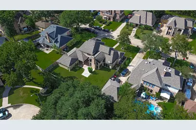 14819 Alderwick Drive, Sugar Land, TX 77498 - Photo 3