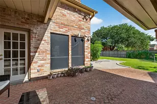 14819 Alderwick Dr, Sugar Land, TX 77498 - Photo 29