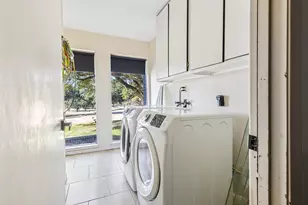 1202 Greenbriar Dr, Huntsville, TX 77340 - Photo 19