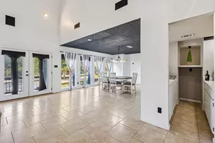 1202 Greenbriar Dr, Huntsville, TX 77340 - Photo 17