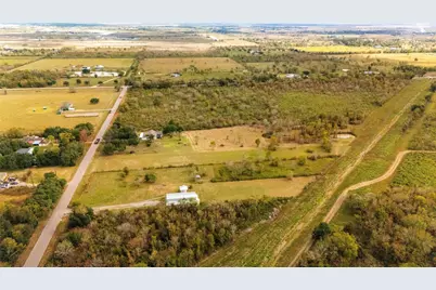 1824 County Road 382, Rosharon, TX 77583 - Photo 3