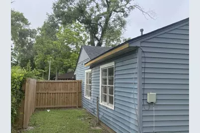 5715 Belmark Street, Houston, TX 77033 - Photo 17