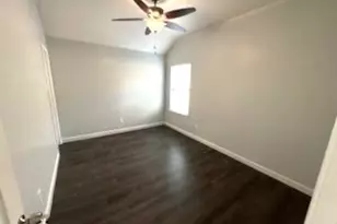 9111 Fuqua Ridge Ln, Houston, TX 77075 - Photo 15