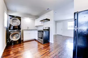 5513 Cavalcade St, Houston, TX 77026 - Photo 1