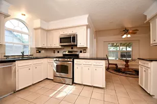 14706 W Bend Dr, Houston, TX 77082 - Photo 11