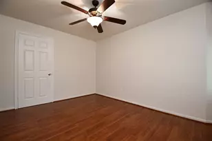 14706 W Bend Dr, Houston, TX 77082 - Photo 29