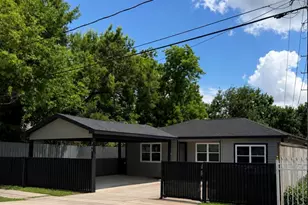 244 Deerfield St, Houston, TX 77022 - Photo 1