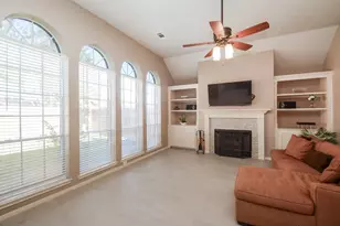 15306 Park Glen Dr, Sugar Land, TX 77498 - Photo 5
